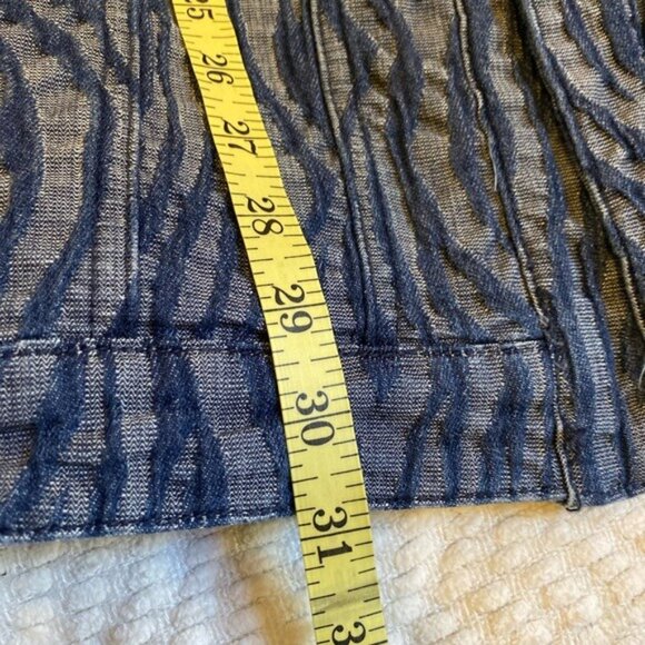 Chico's Button-Up Zebra Print Denim Jacket Size 0 (4-6) 100% Cotton - Picture 6 of 8